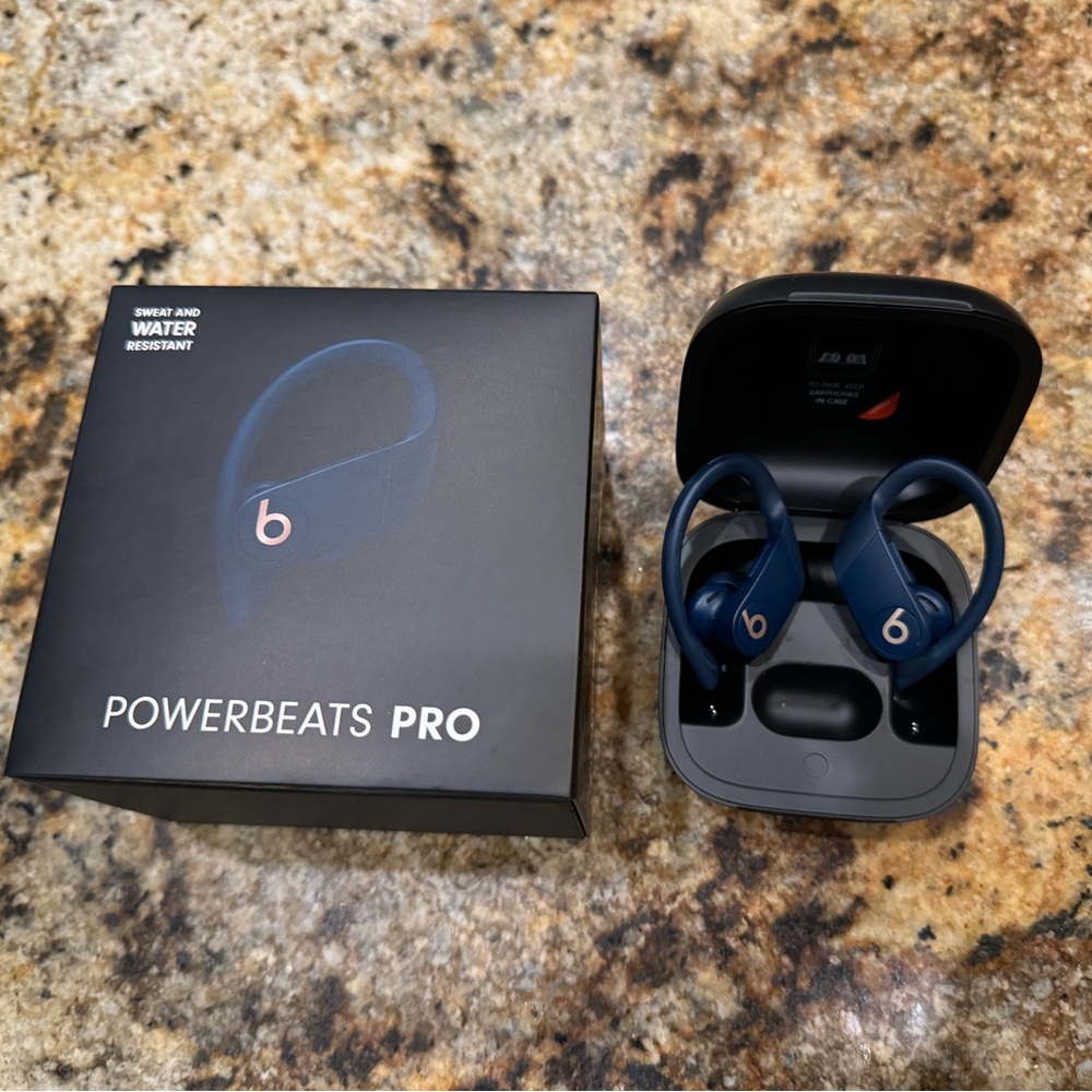 Powerbeats Pro- navy blue